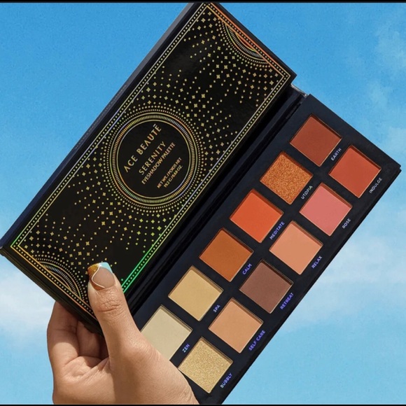 Ace Beauté Serenity Eyeshadow Palette and Glamsquad brush set - Picture 1 of 8